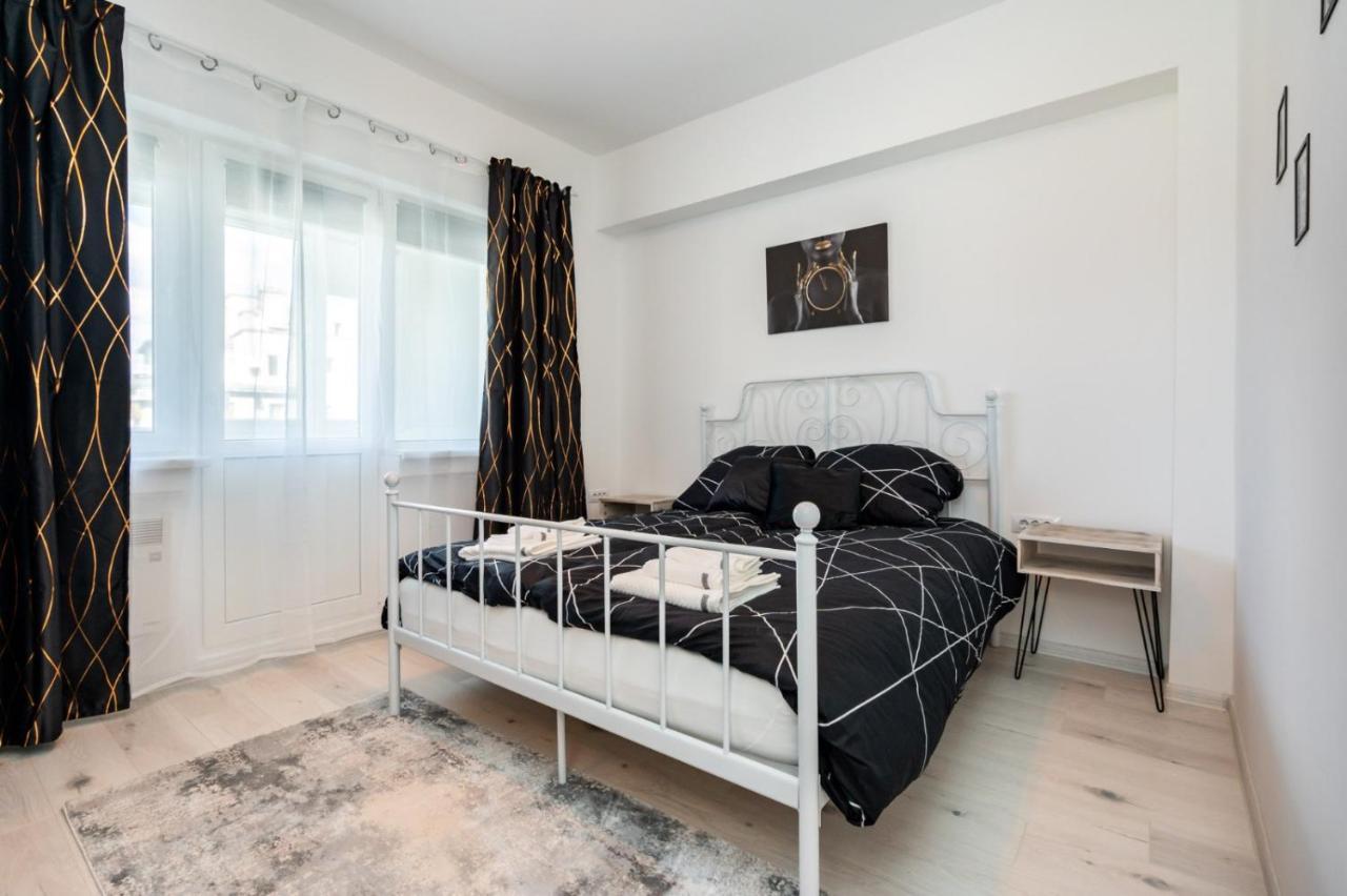 Spacious And Cozy Apartment In Central Bucureşti Ngoại thất bức ảnh
